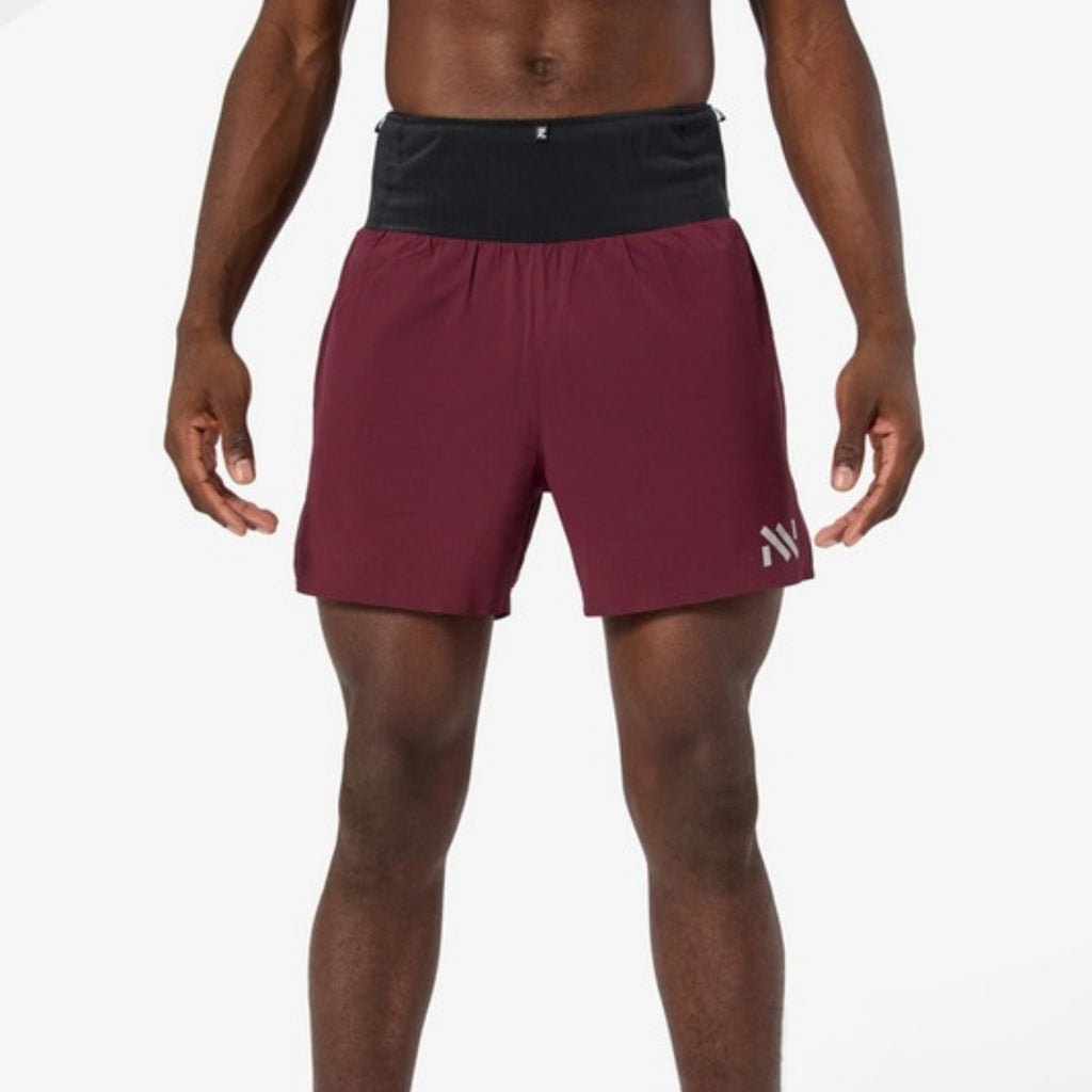 NNormal Race Short Burgundy - vista frontal no modelo