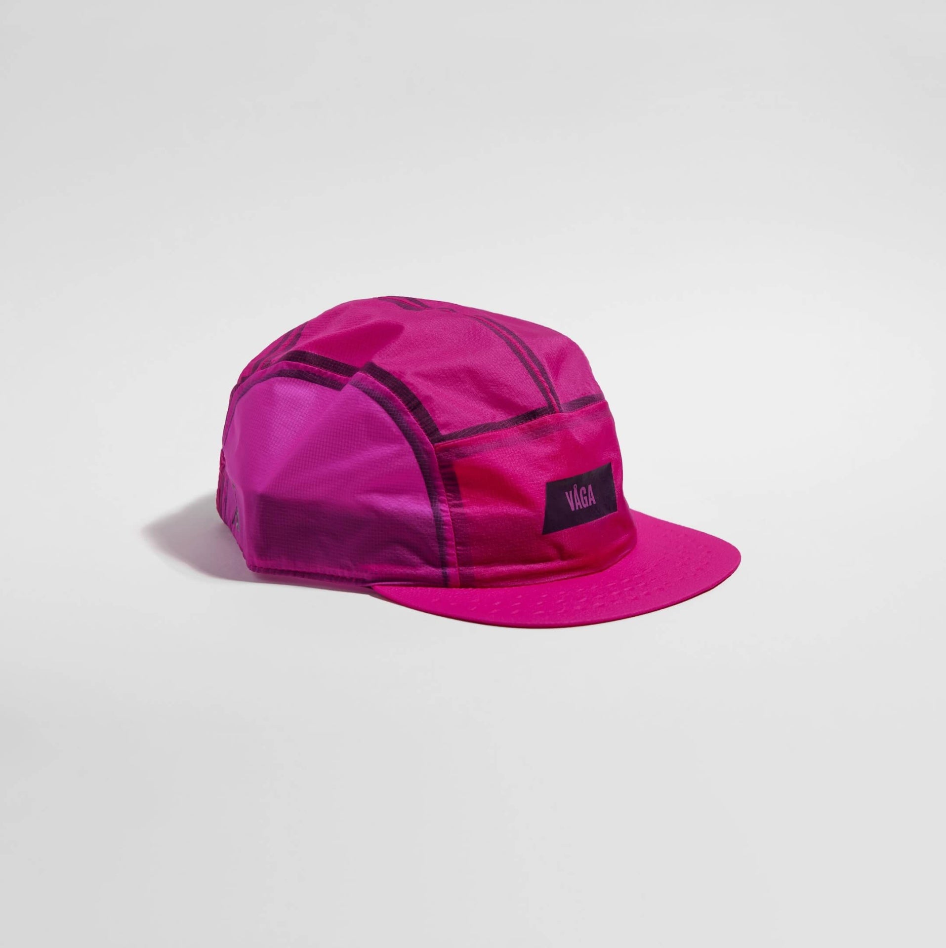 VÅGA FEATHER LIGHT CAP - FUSCHIA
