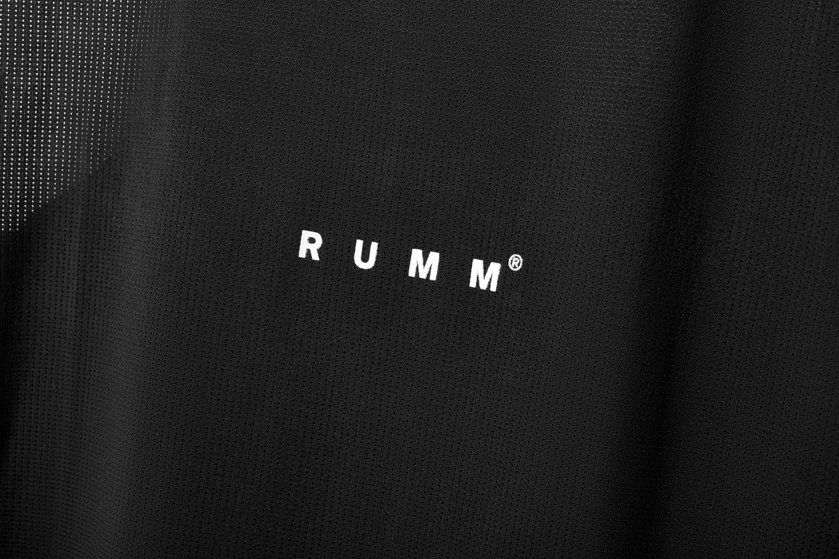 RUMM Road Total T-shirt - Black - pormenor do estampado