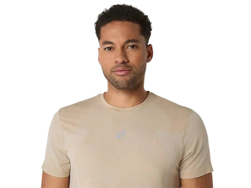 Camiseta de manga corta sin costuras Asics Road M - Crema 