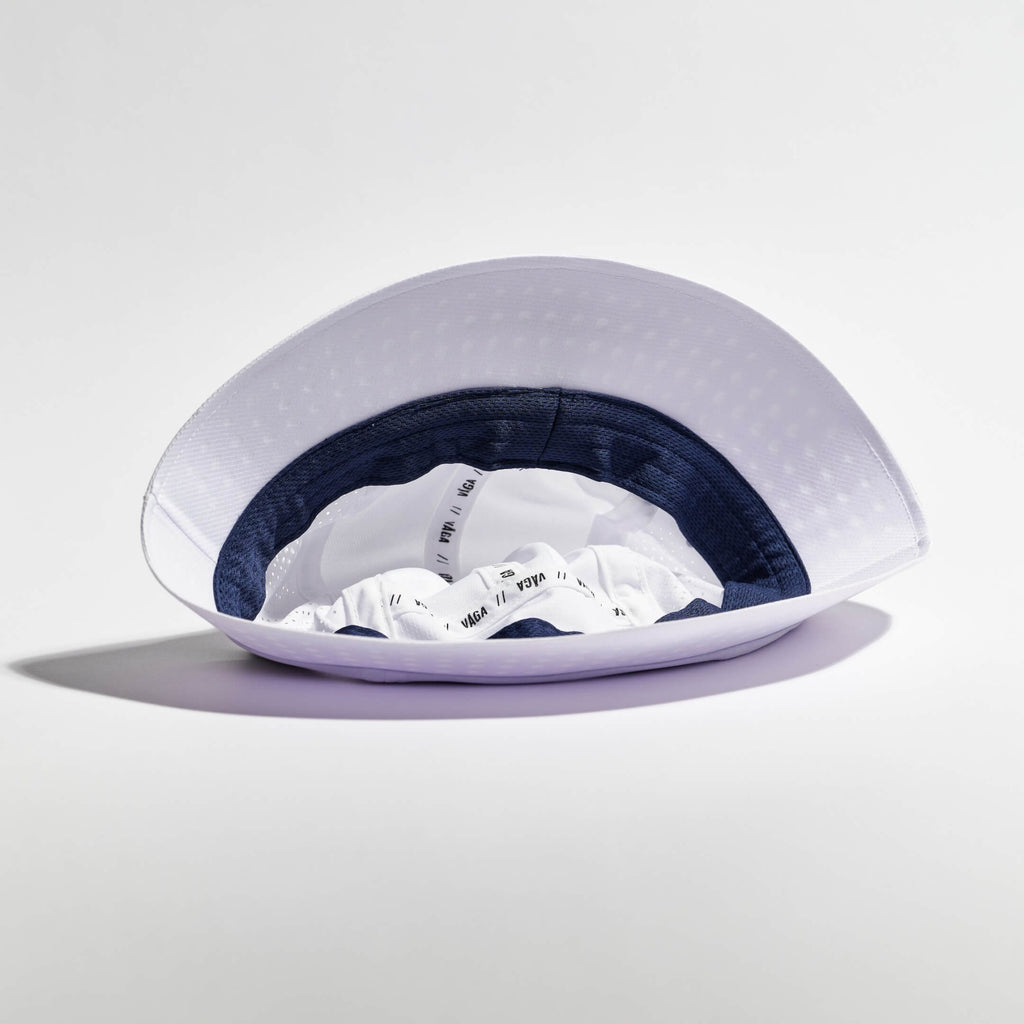 VÅGA FEATHER BUCKET HAT - WHITE