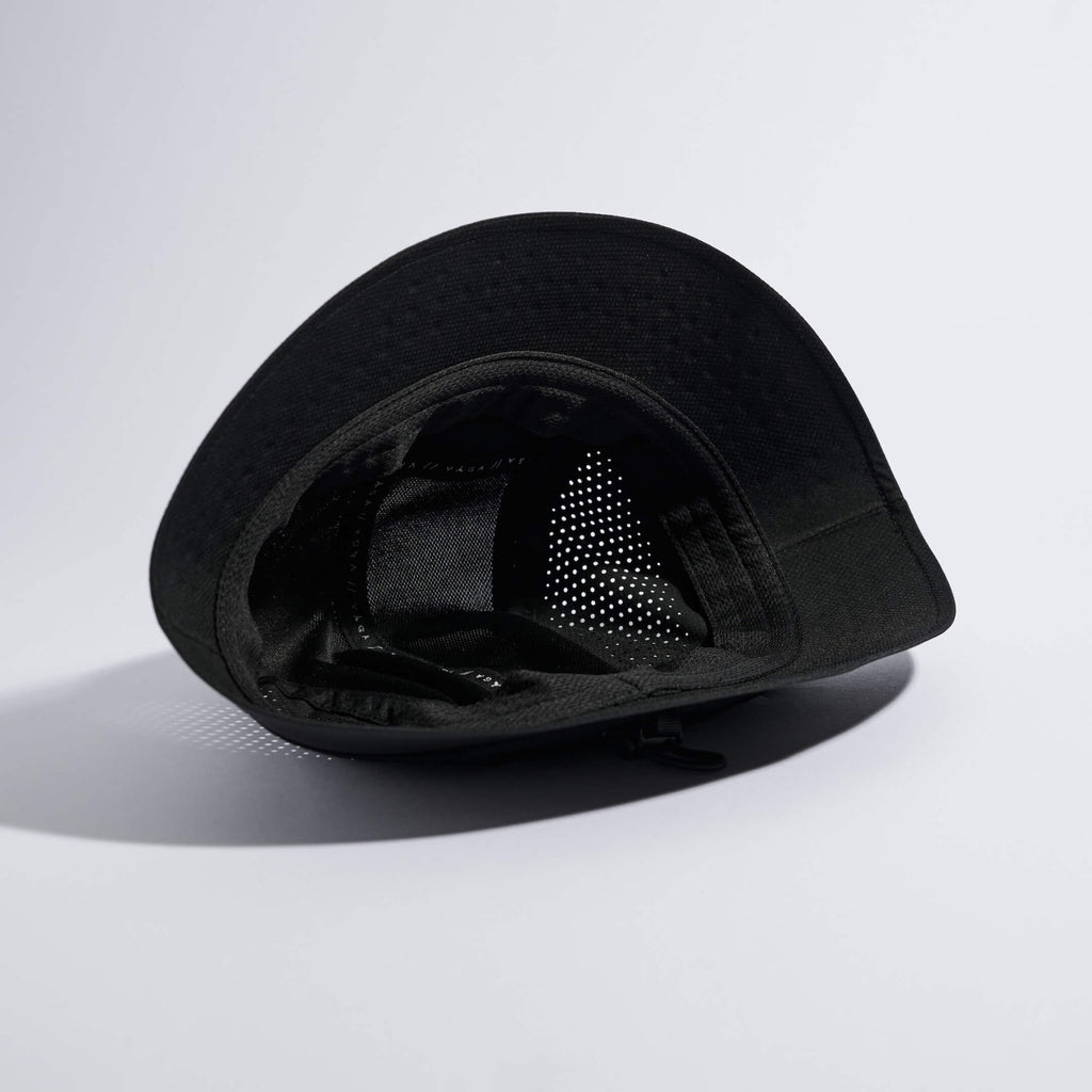 VÅGA FEATHER BUCKET HAT - BLACK