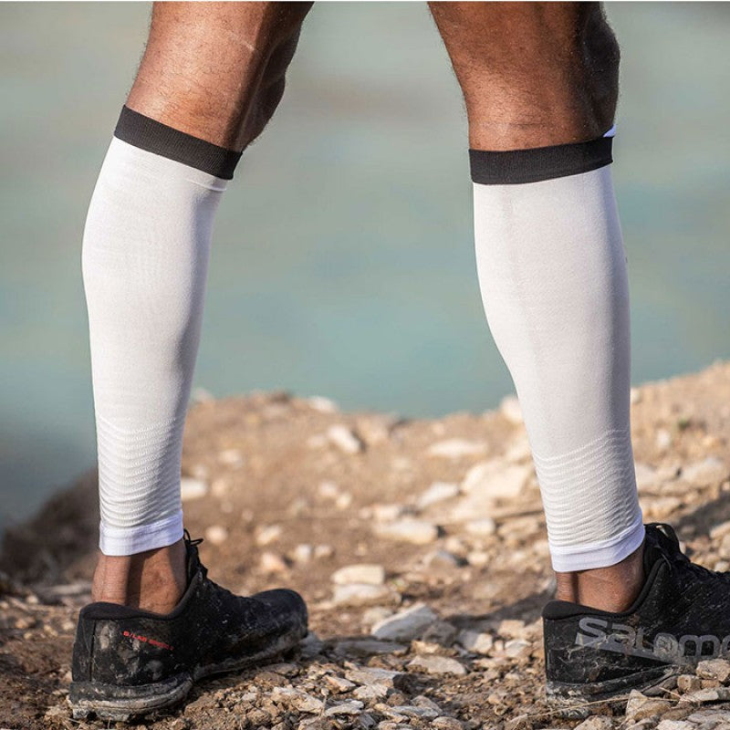 Compressport Perneira R2V2 - Branco