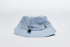 VÅGA FEATHER BUCKET HAT - PASTEL BLUE / BLACK