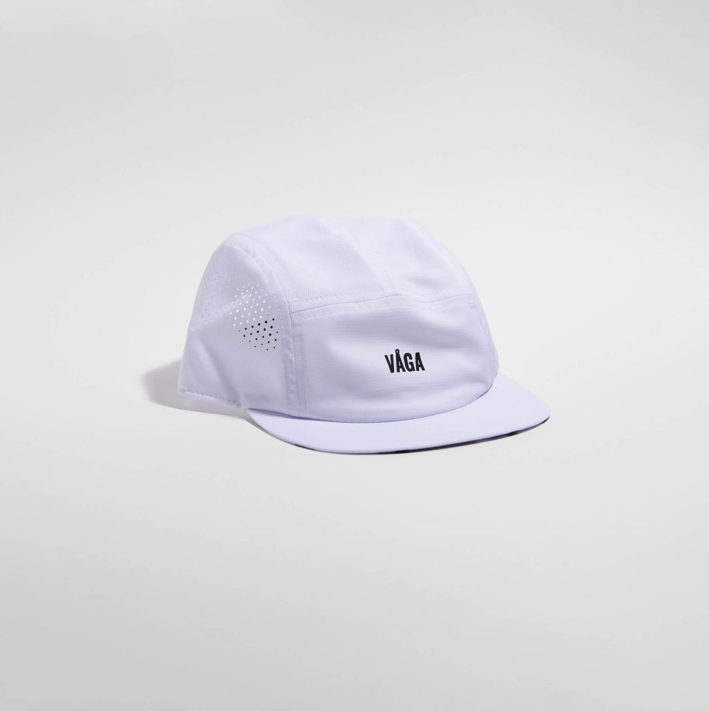 VÅGA FEATHER RACING CAP - WHITE / MIST GREY