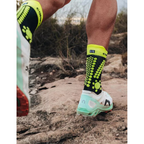 Compressport Pro Racing Socks V4.0 Trail  - Black/Safe Yellow/Neo Pink