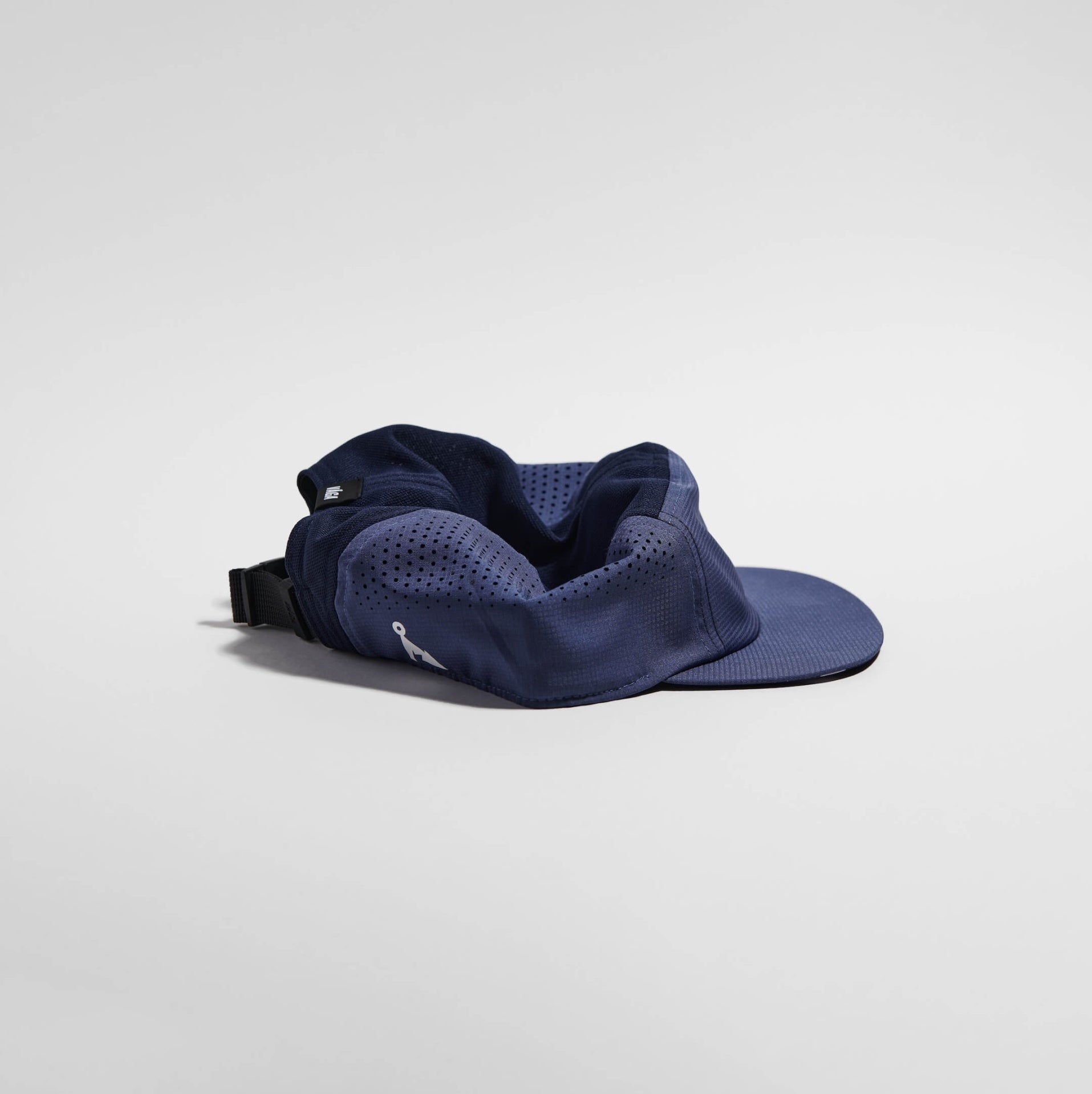 GORRA DE CARRERAS CON PLUMA VÅGA - NARANJA NEÓN / CIRUELA