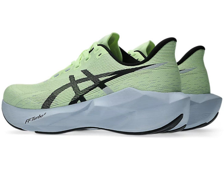 Asics Novablast 6 vista traseira, colar acolchoado do calcanhar