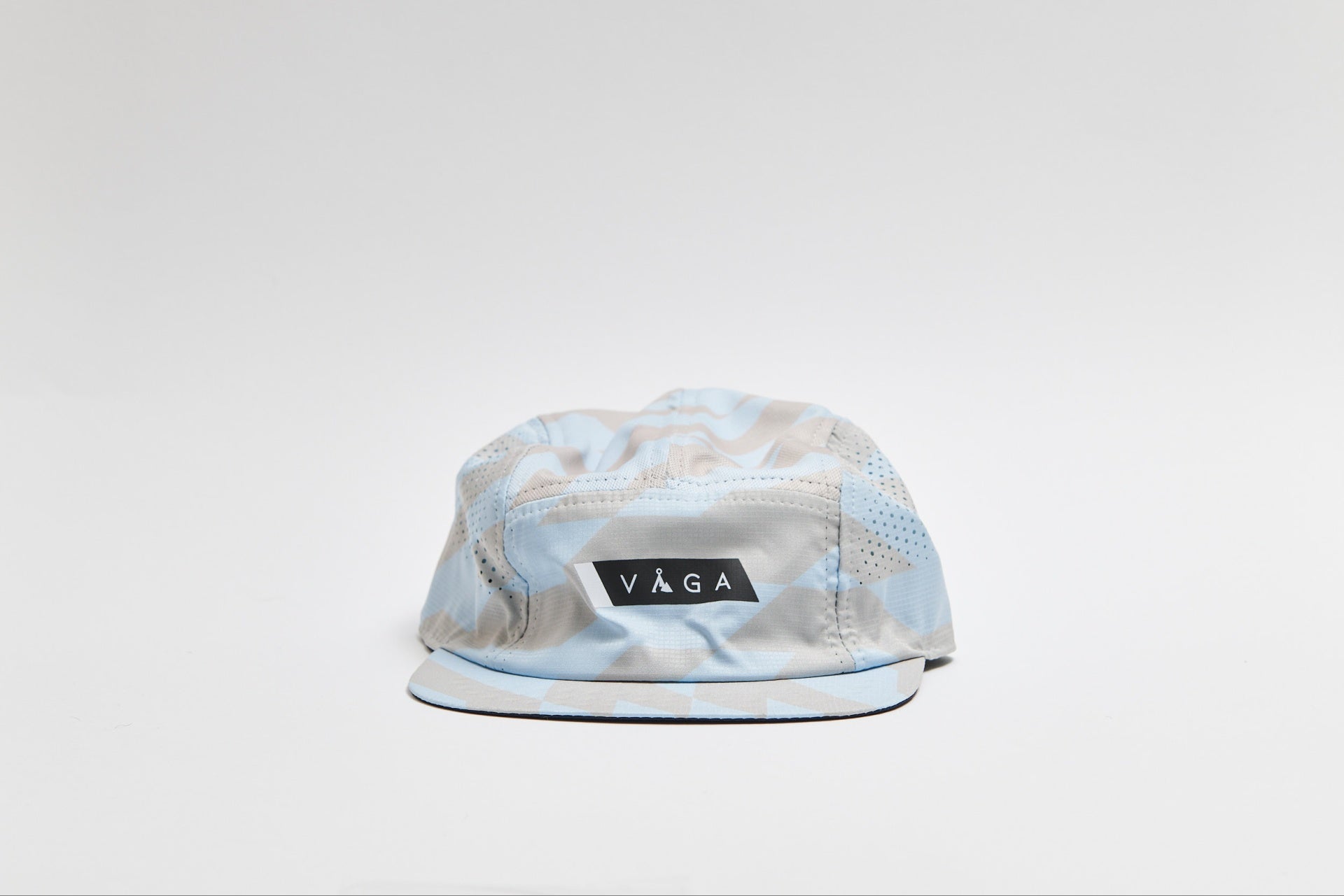 VÅGA FEATHER RACING CAP - PASTEL BLUE / LIGHT TAUPE / NAVY BLUE