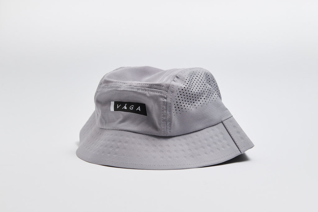 VÅGA FEATHER BUCKET HAT - ALUMINIUM GREY / BLACK