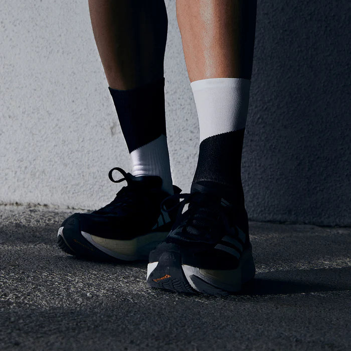 Pacificandco - Anytime Black & White