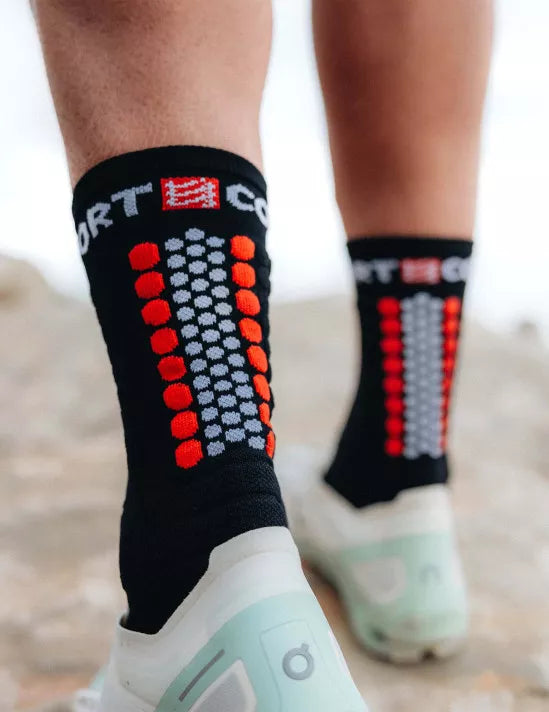 Compressport Ultra Trail Socks V2.0 - Black/Red