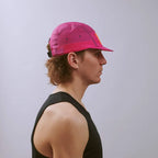 VÅGA FEATHER EDGE CAP - BRIGHT PINK