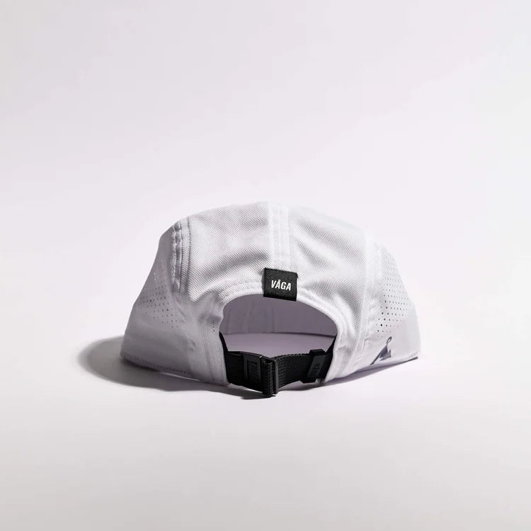 VÅGA FEATHER RACING CAP - WHITE