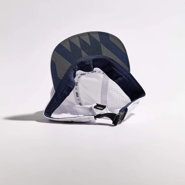 VÅGA FEATHER RACING CAP - WHITE